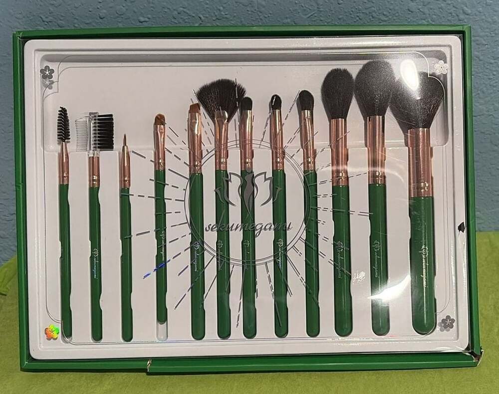 Sekumegami Professional Makeup Brush Set 12 Pcs Green Gift Box